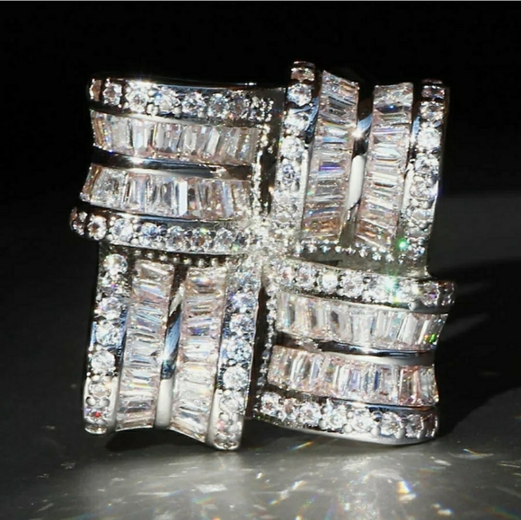 FINAL SALE 6.7CT Baguette & Round Diamond Simulated Ring - Picture 4 of 5